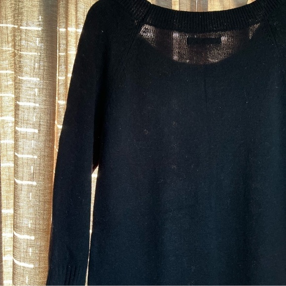 Old Navy Black Crewneck Fitted Sweater Dress Size Medium - Picture 11 of 12